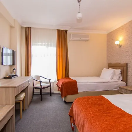 An Grand Hotell