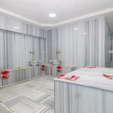 An Grand Hotell
